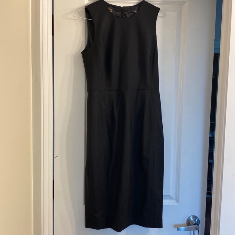 NWT, Never been worn Brooks Brothers Charcoal color Dress size 2